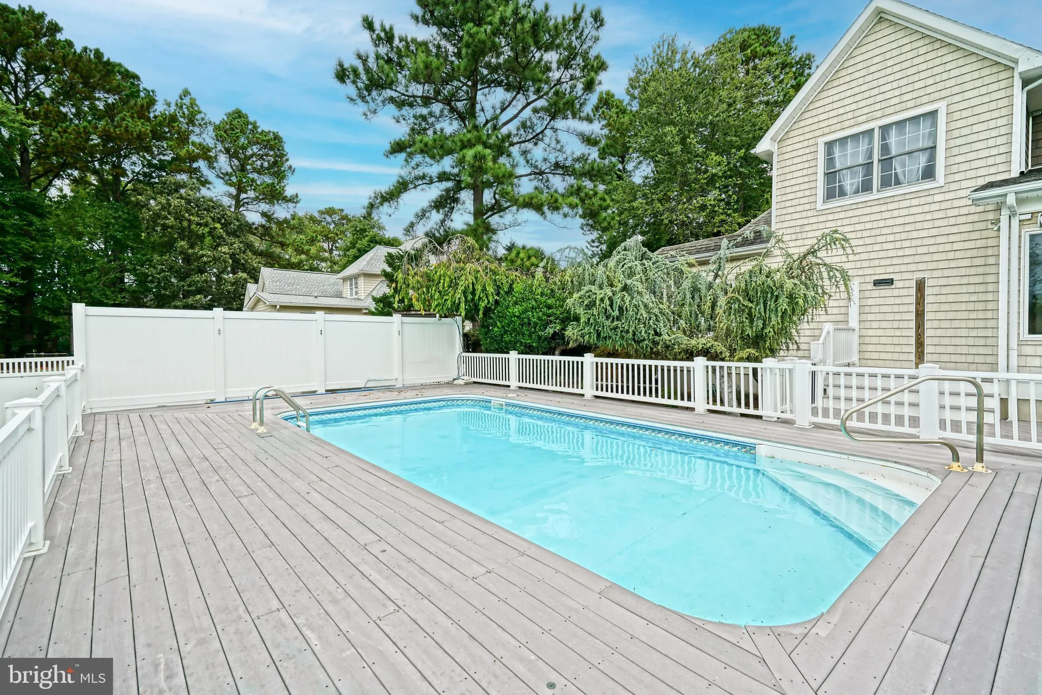 Rehoboth Beach, Delaware 19971, United States, 4 Bedrooms Bedrooms, ,4 BathroomsBathrooms,Residential,Contingent,42899
