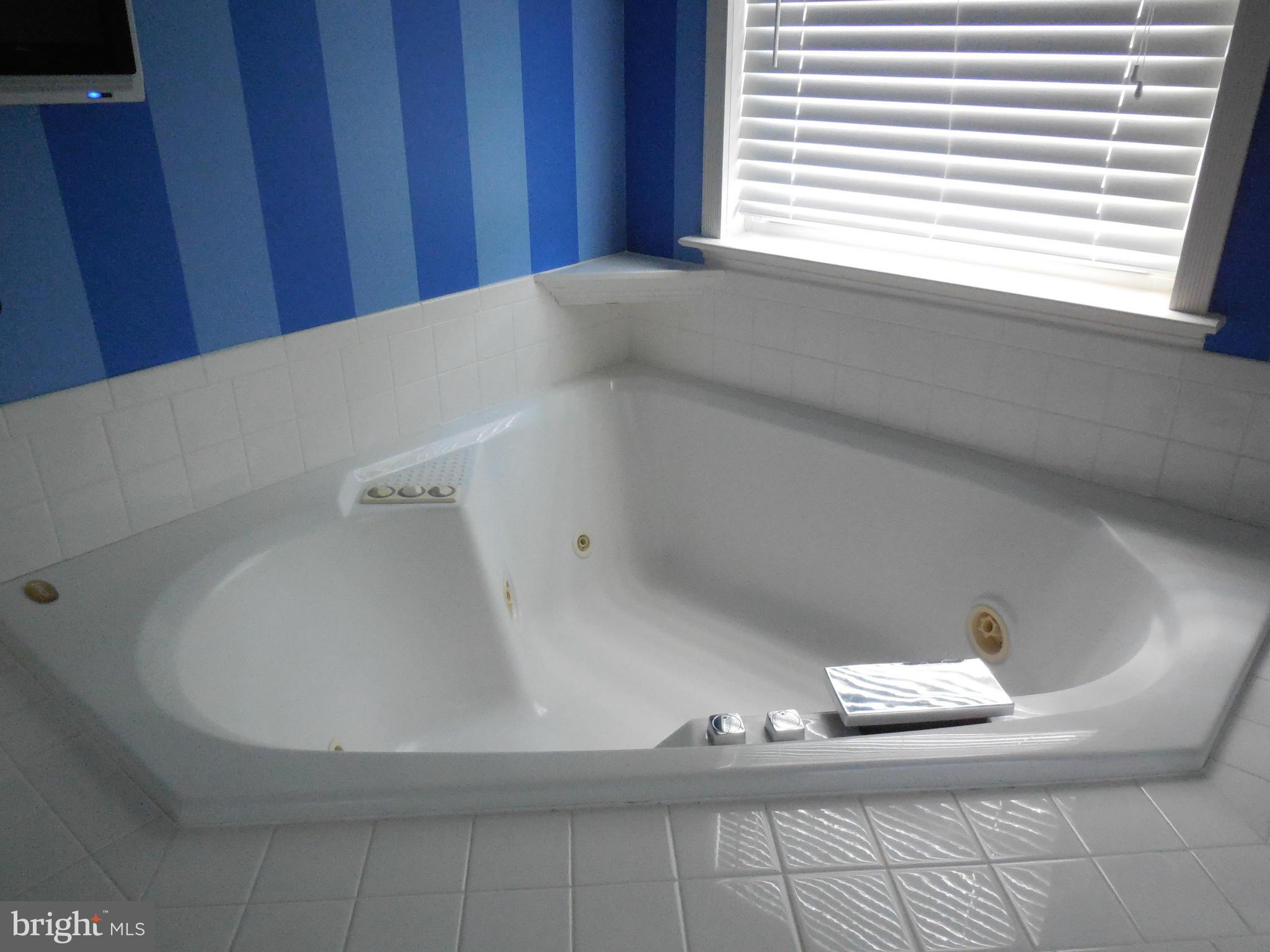 RIVER OAKS - Residential