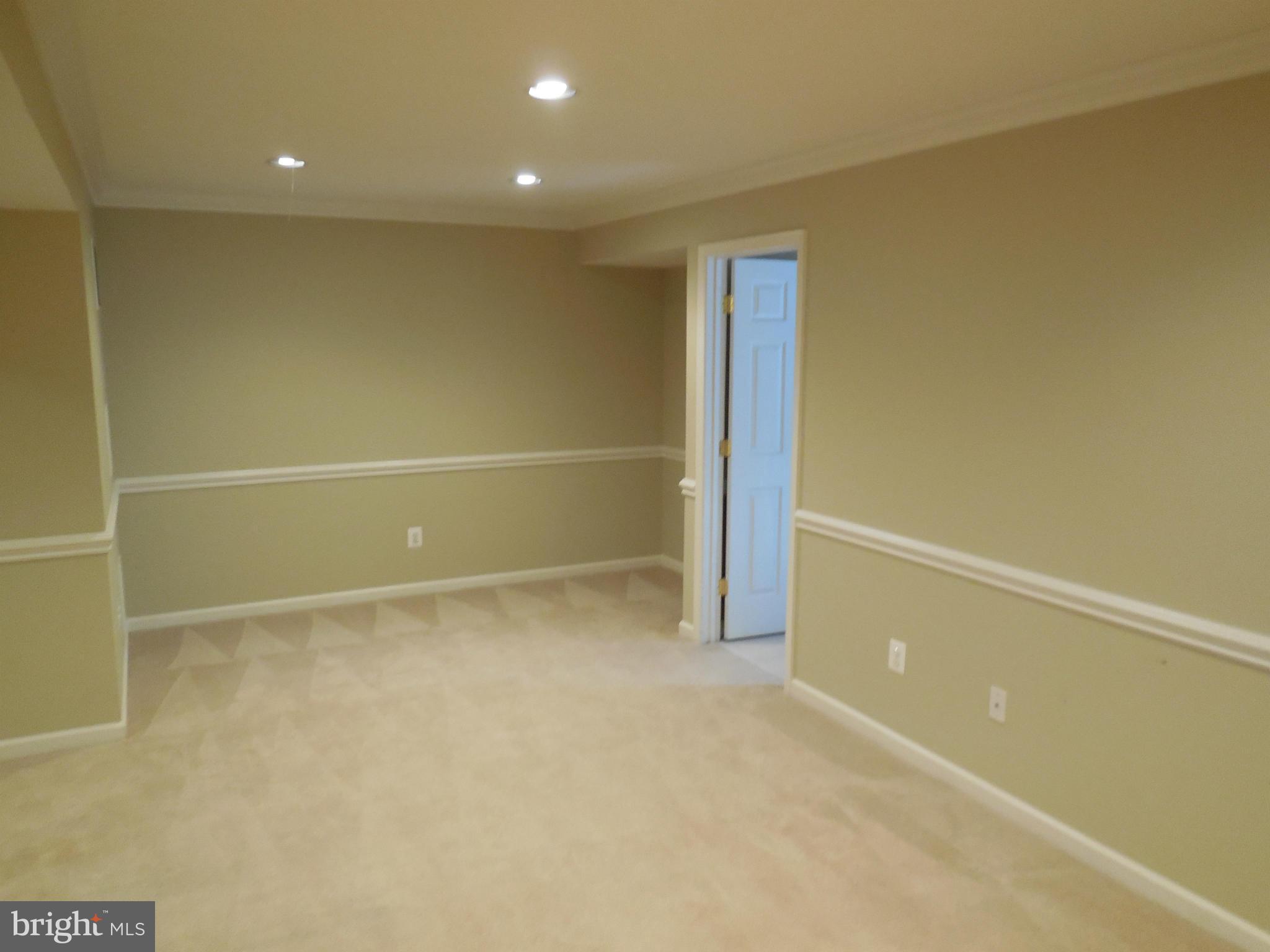 RIVER OAKS - Residential