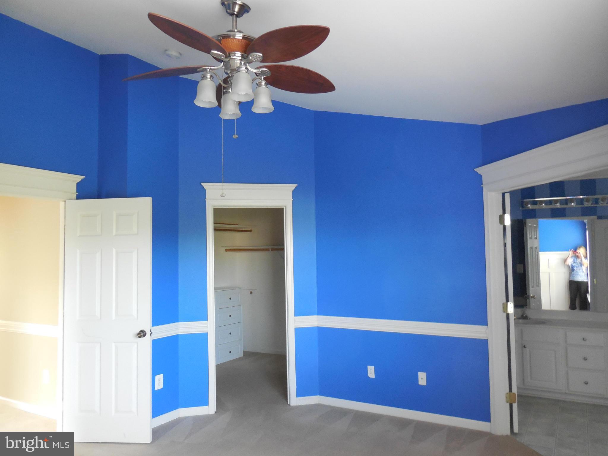 RIVER OAKS - Residential