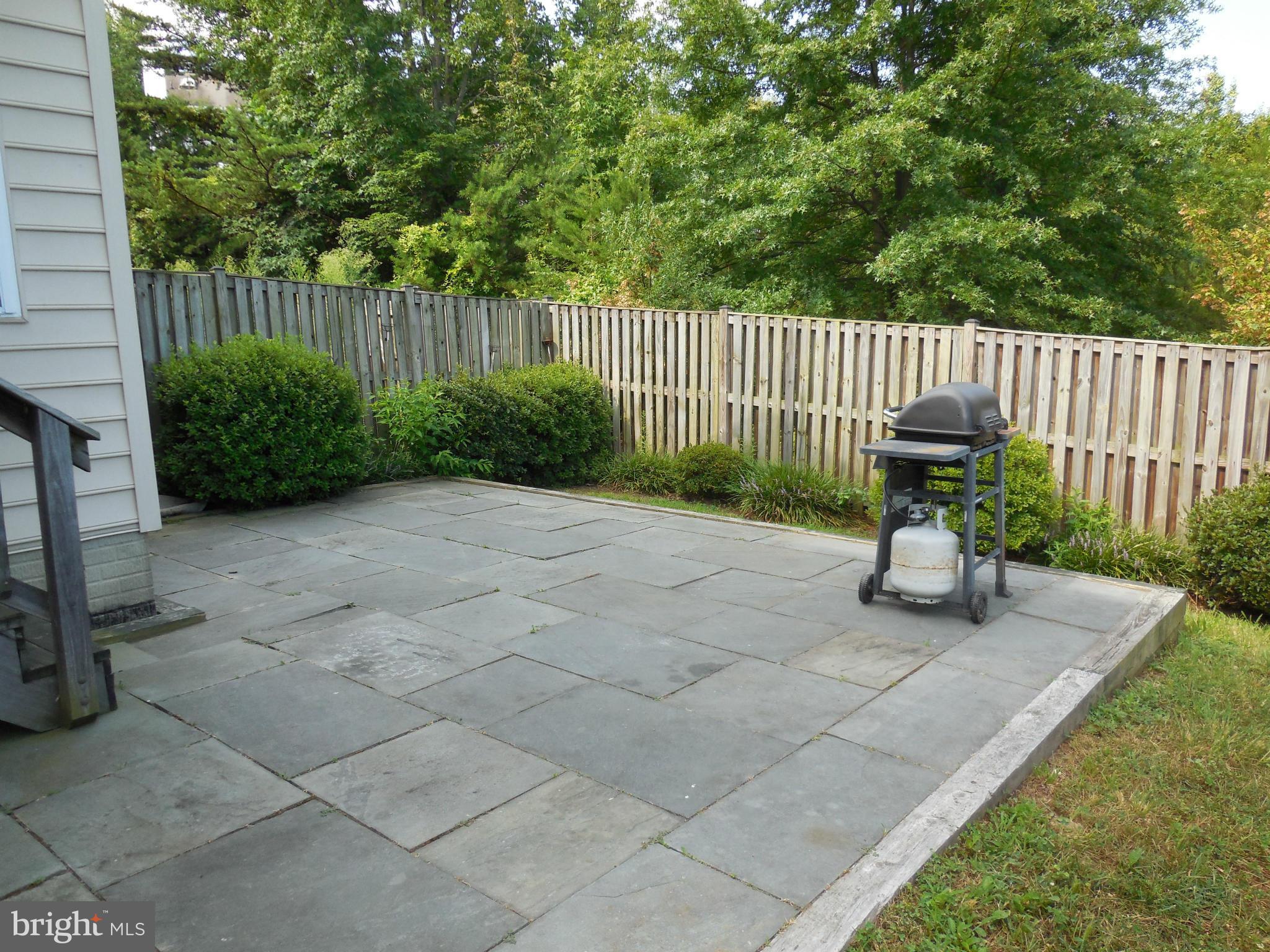 RIVER OAKS - Residential