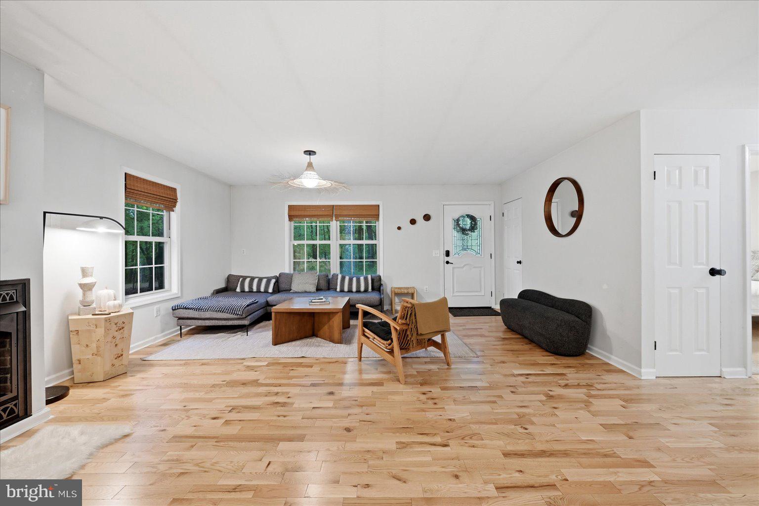MOUNTAIN VIEW - Residential