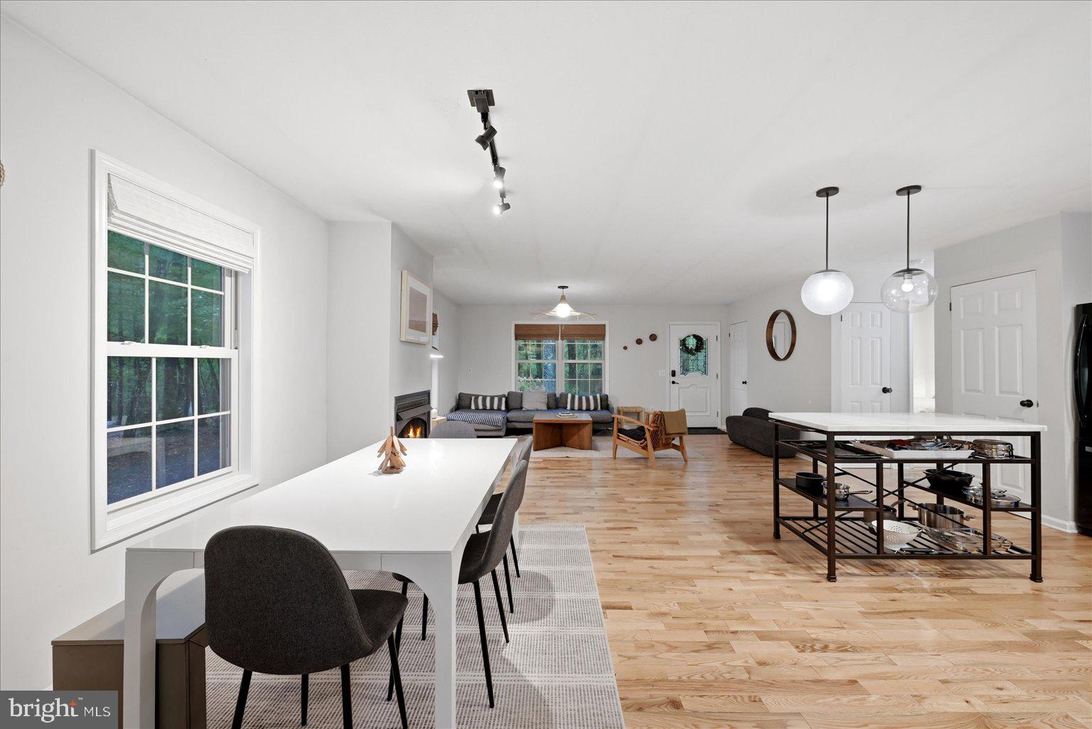 MOUNTAIN VIEW - Residential