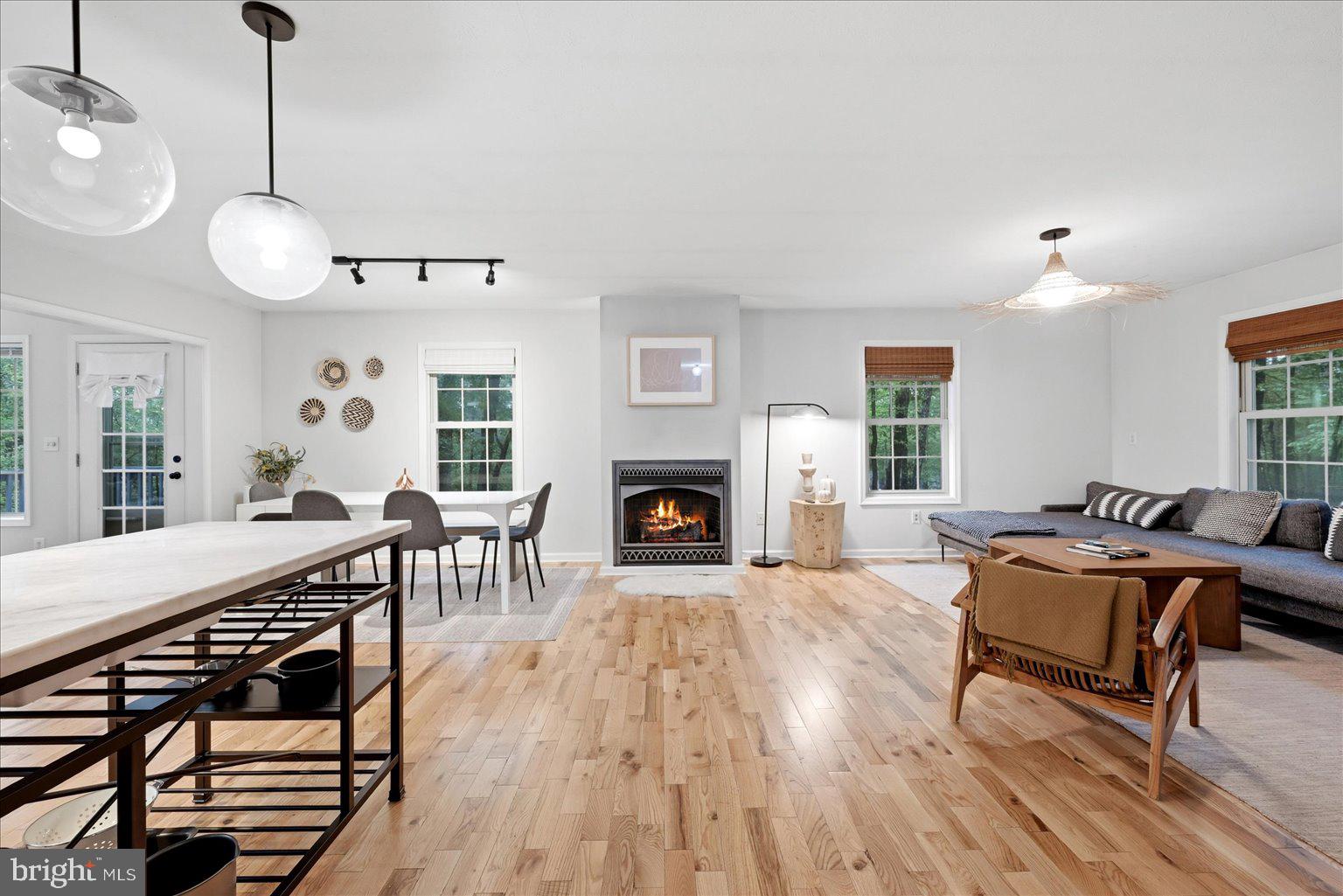 MOUNTAIN VIEW - Residential