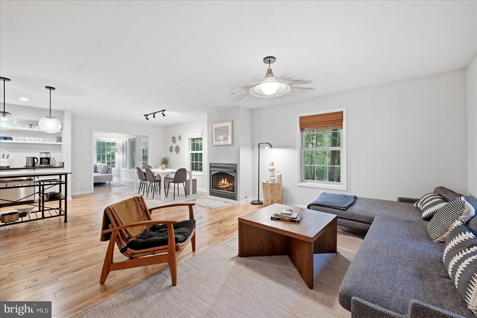 MOUNTAIN VIEW - Residential