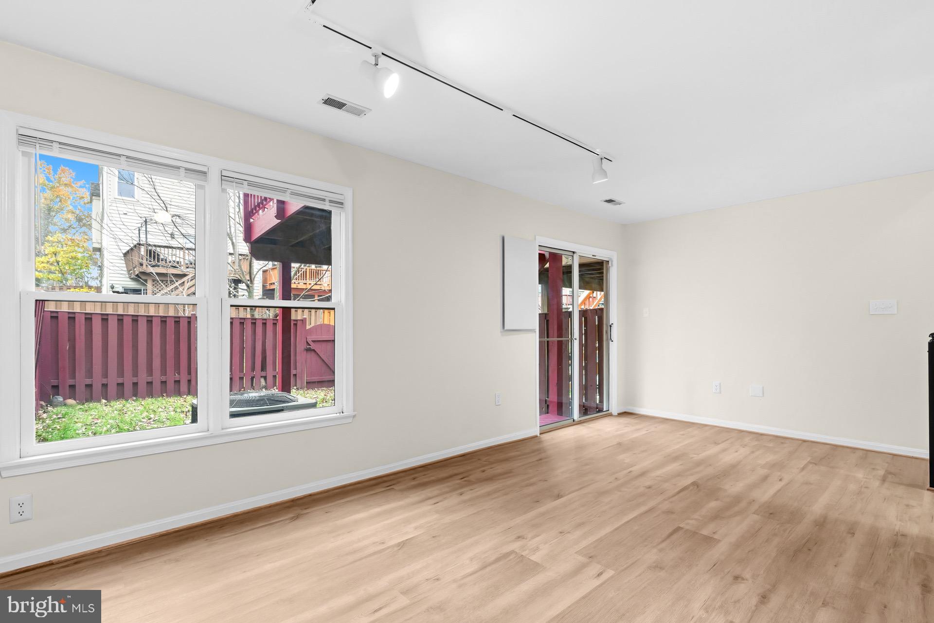 HERITAGE FOREST - Residential Lease