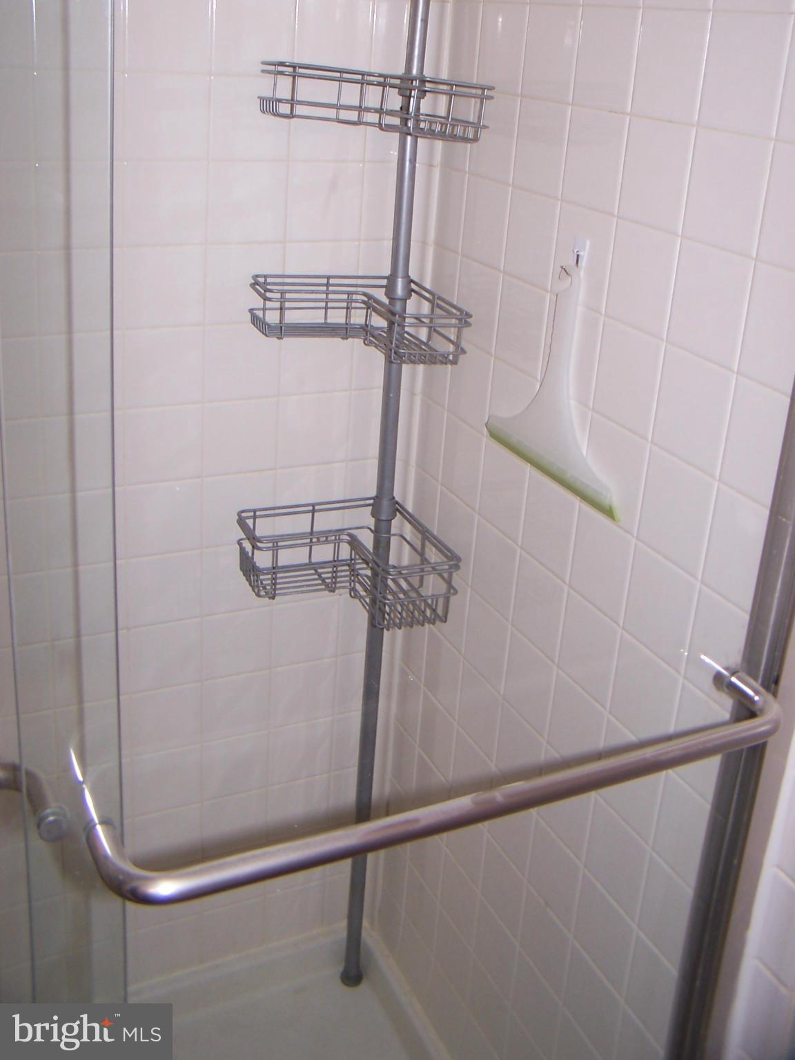 SHADOWOOD - Residential Lease