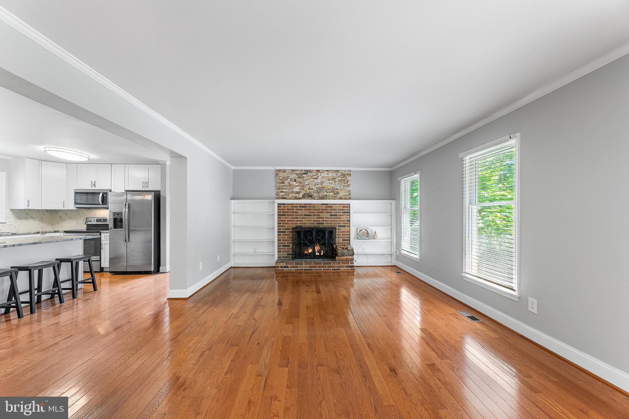 1221 WASHINGTON