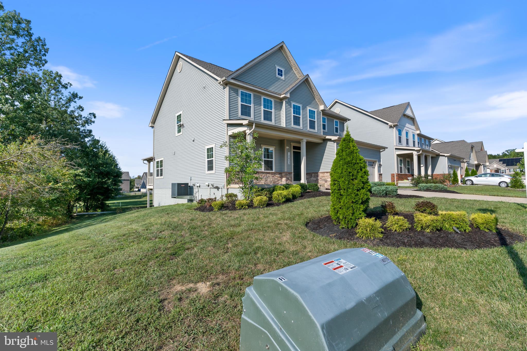 10602 STARFIRE LN