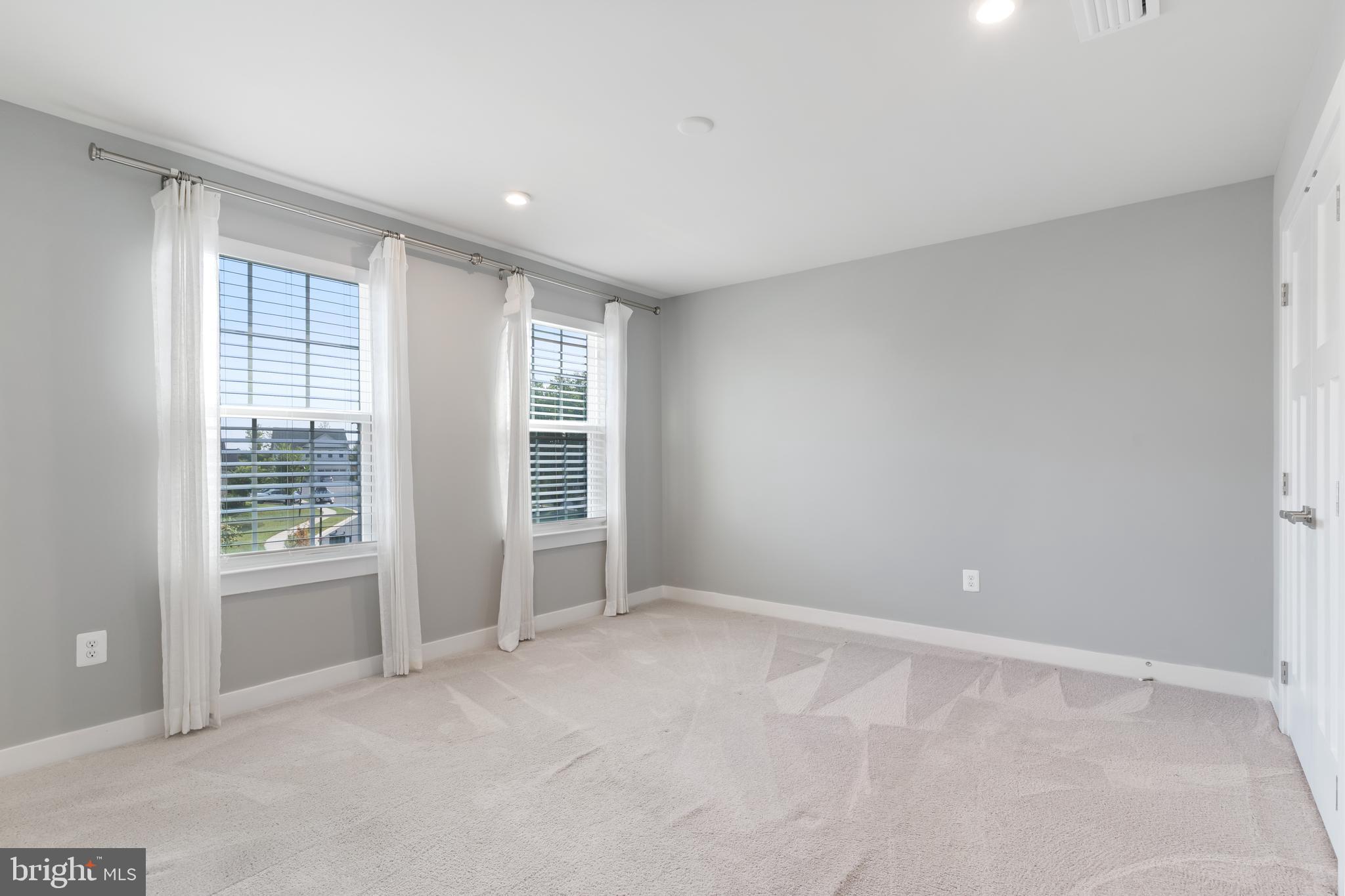 CHRISTOPHER POINTE - Residential