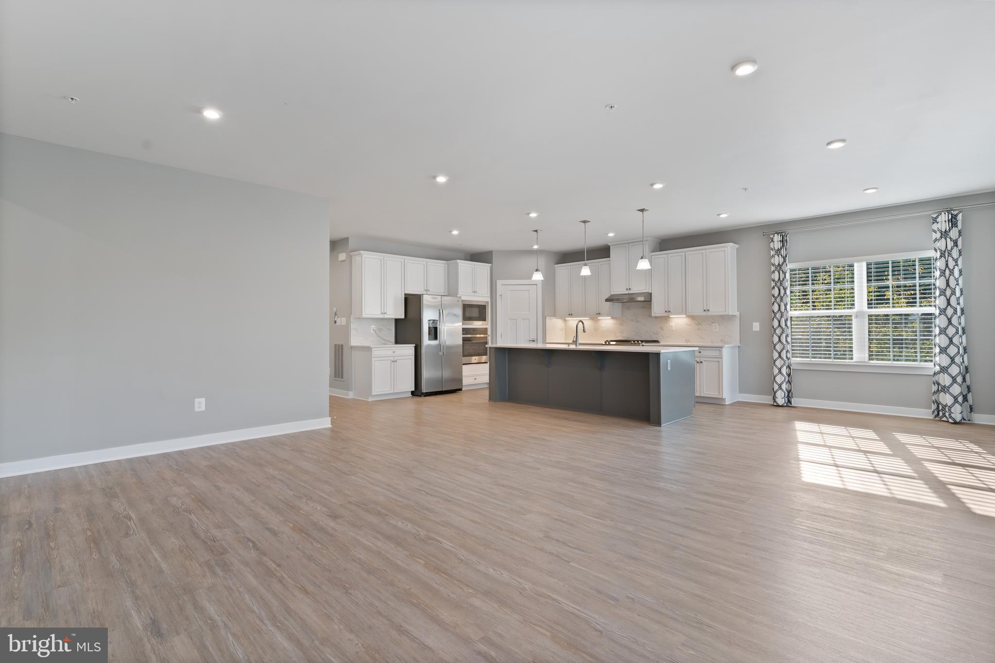 CHRISTOPHER POINTE - Residential