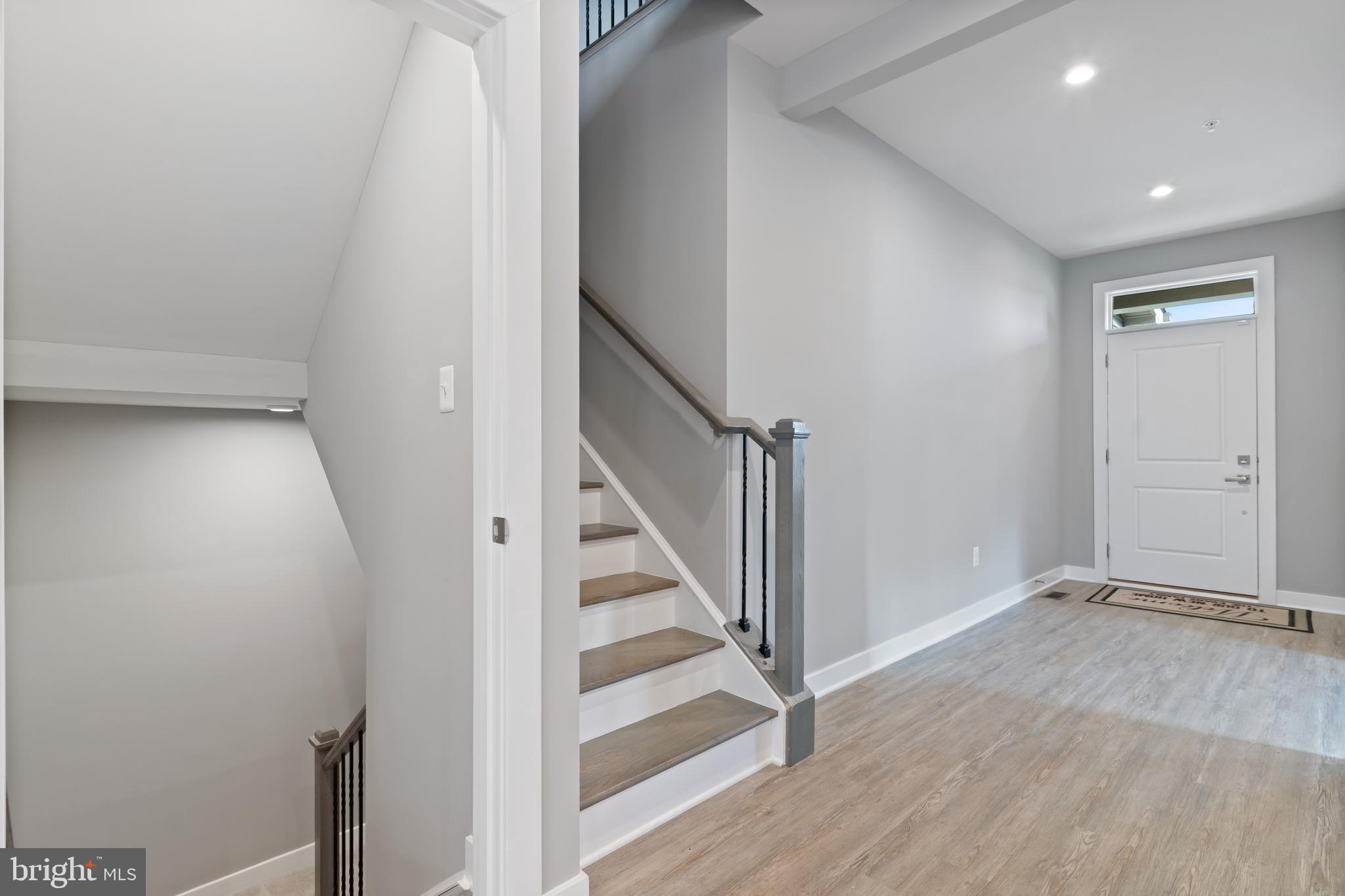 CHRISTOPHER POINTE - Residential