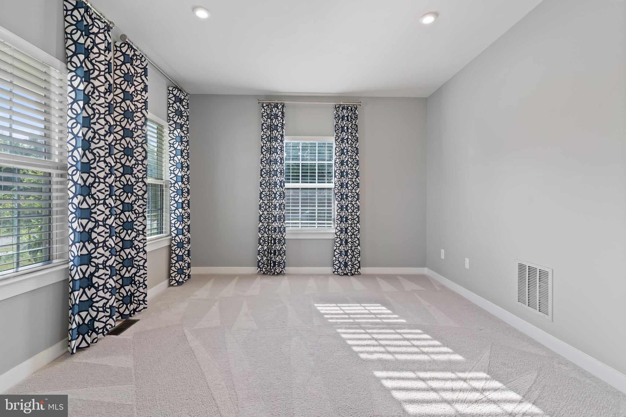 CHRISTOPHER POINTE - Residential