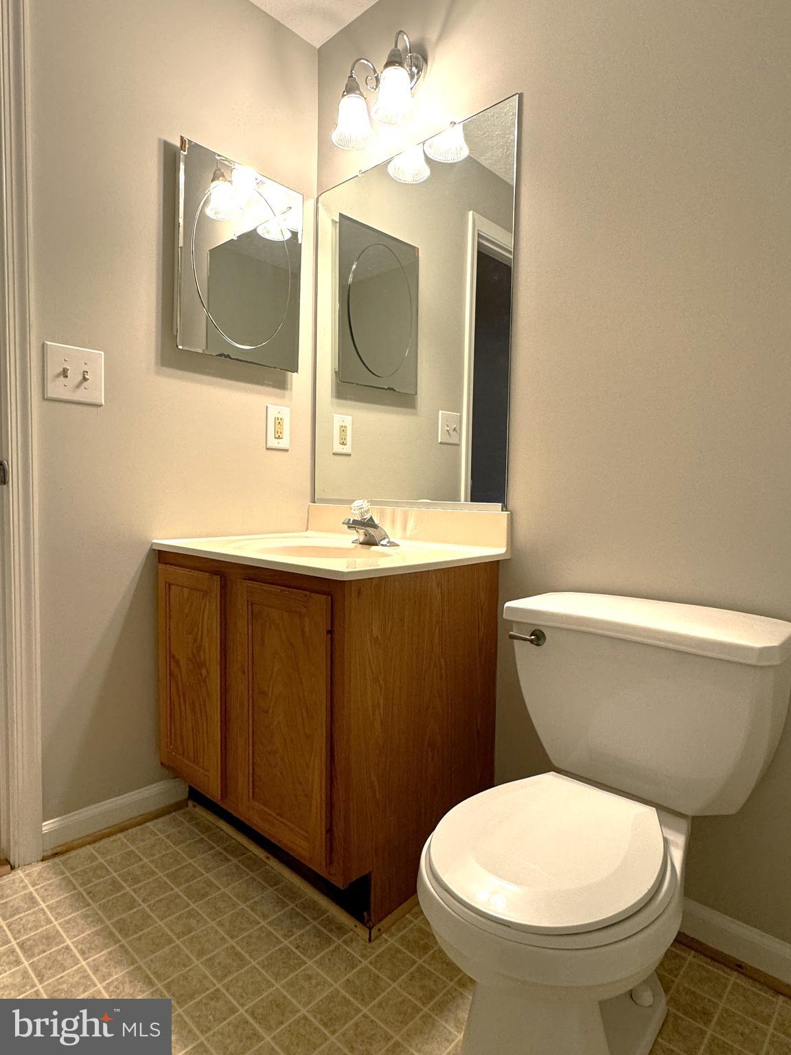 ASHFORD OAKS - Residential