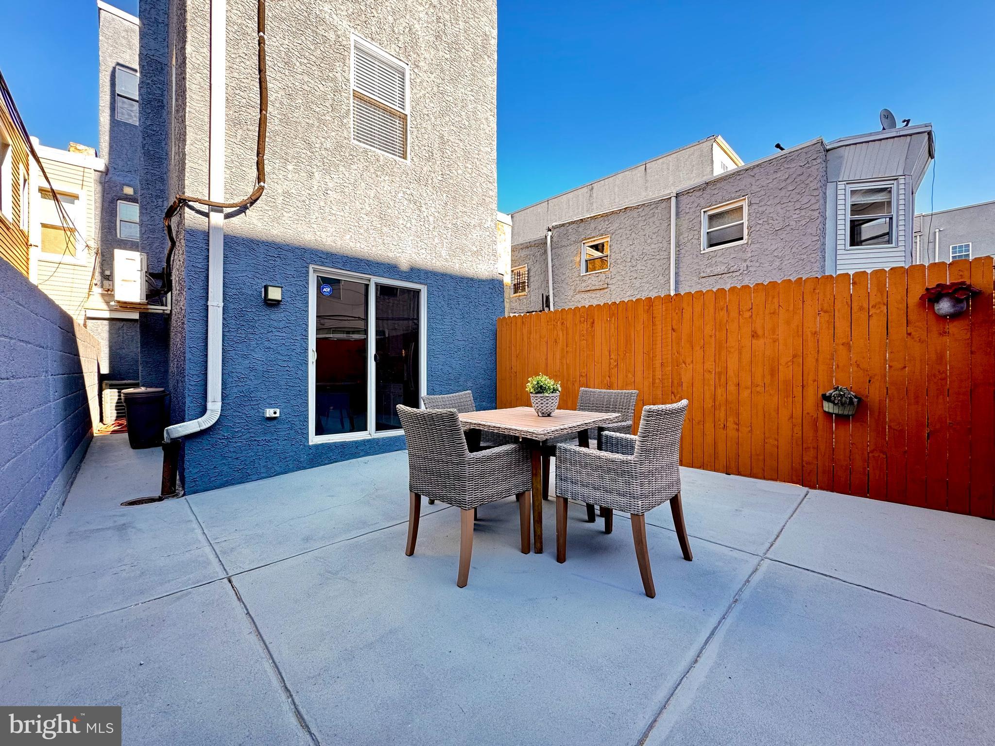 POINT BREEZE - Residential