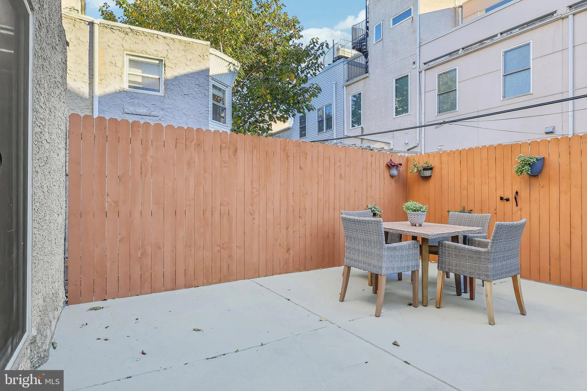 Philadelphia, Pennsylvania 19146, United States, 4 Bedrooms Bedrooms, ,4 BathroomsBathrooms,Residential,Pending,38778