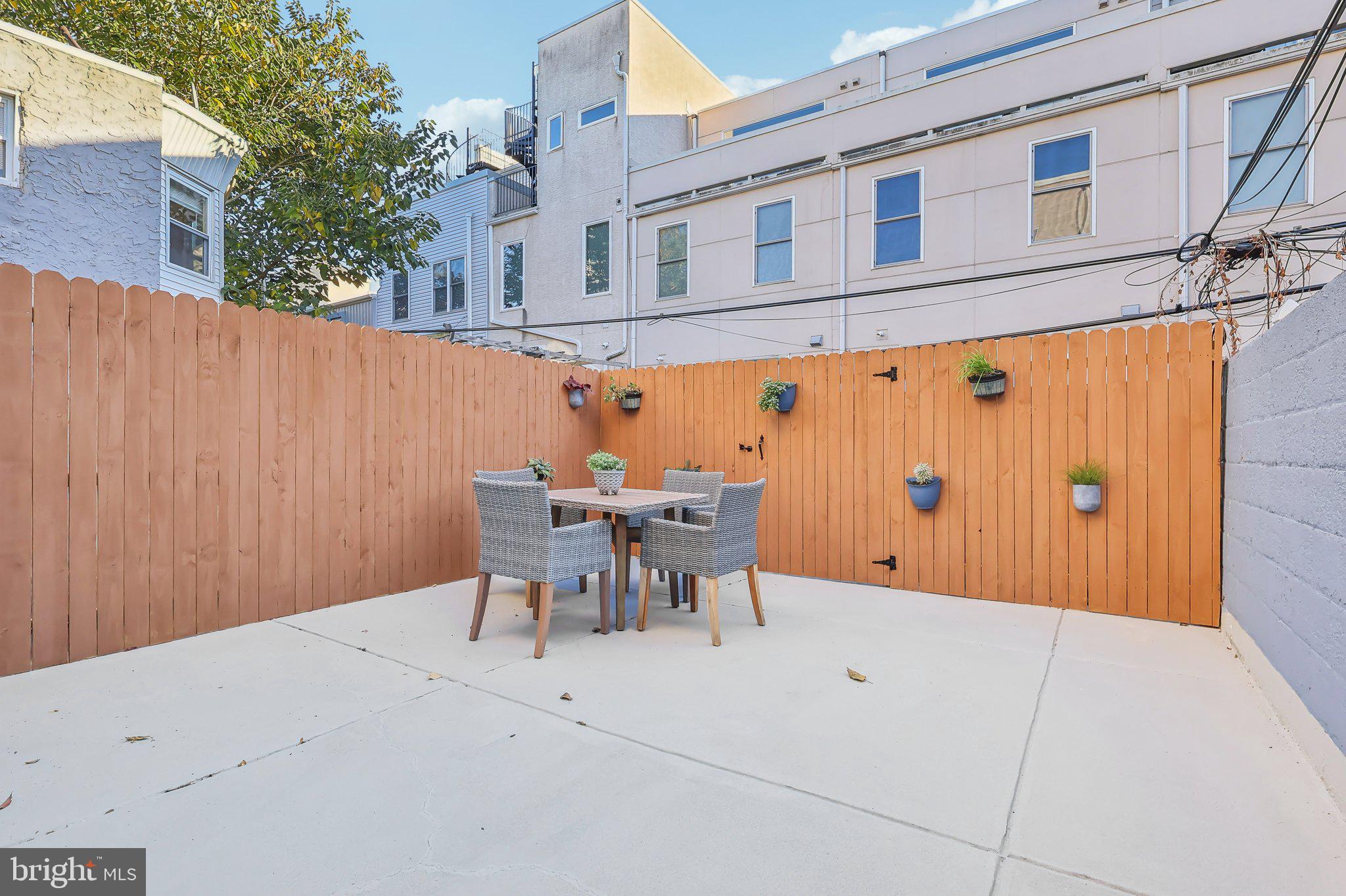 POINT BREEZE - Residential