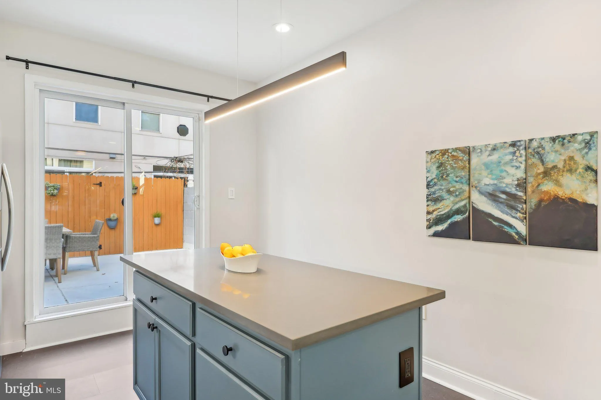 Philadelphia, Pennsylvania 19146, United States, 4 Bedrooms Bedrooms, ,4 BathroomsBathrooms,Residential,Pending,38778