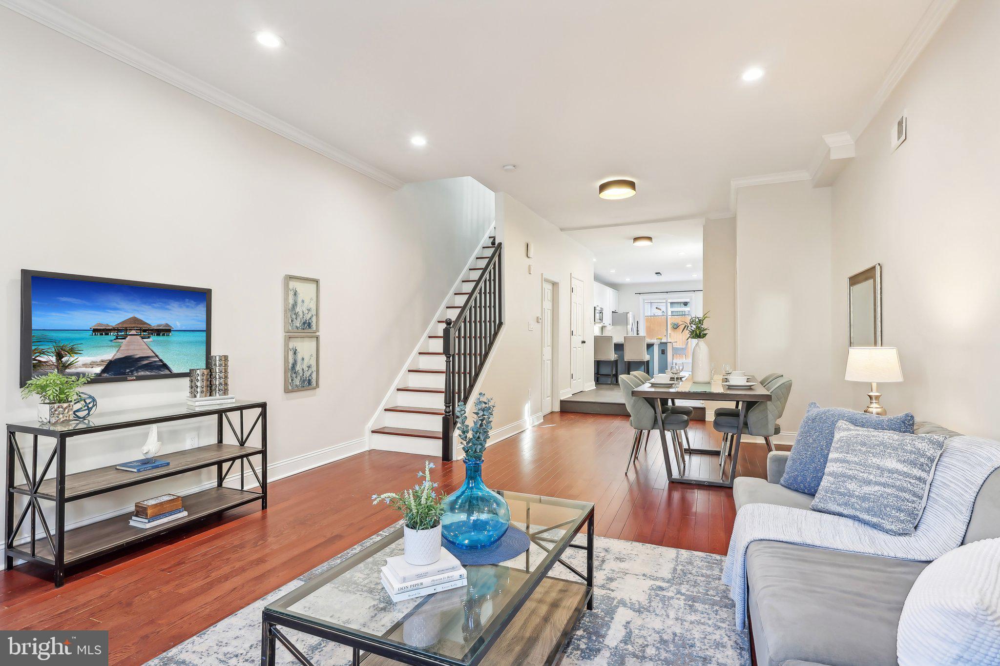 POINT BREEZE - Residential