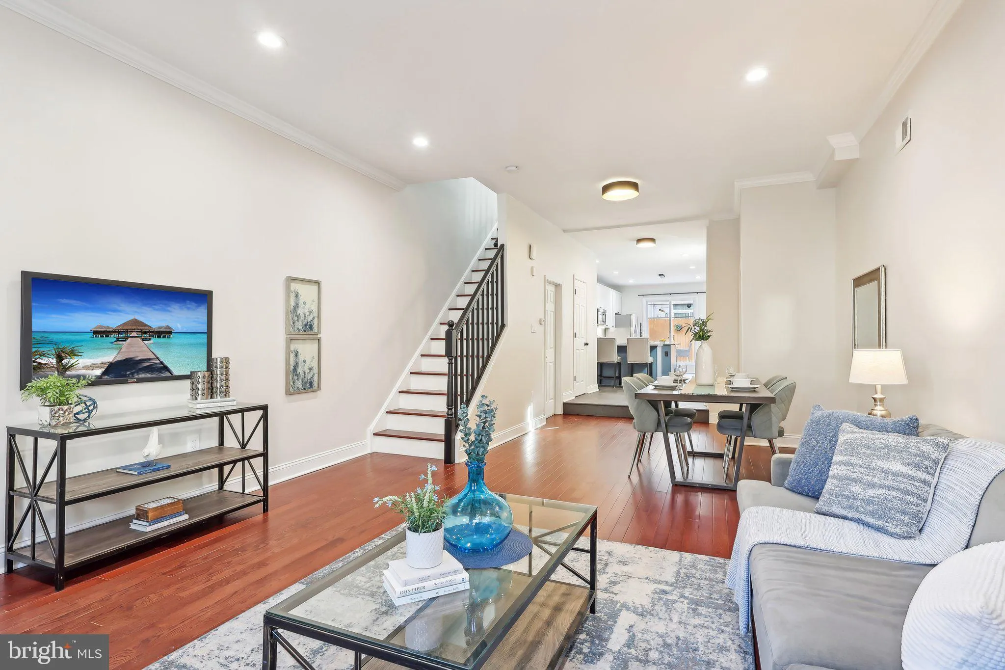 Philadelphia, Pennsylvania 19146, United States, 4 Bedrooms Bedrooms, ,4 BathroomsBathrooms,Residential,Pending,38778