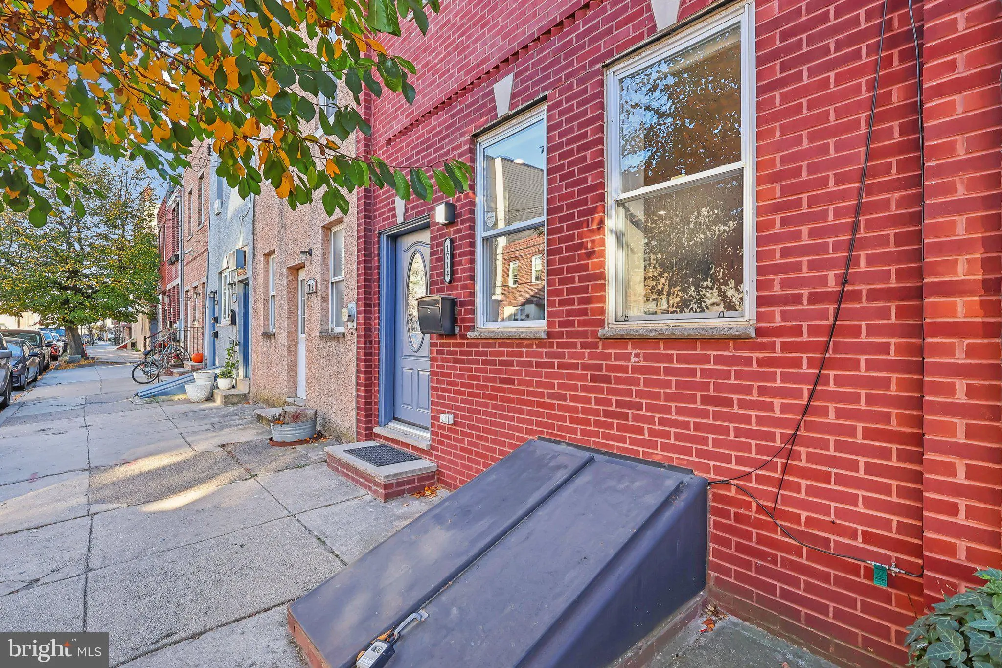 Philadelphia, Pennsylvania 19146, United States, 4 Bedrooms Bedrooms, ,4 BathroomsBathrooms,Residential,Pending,38778