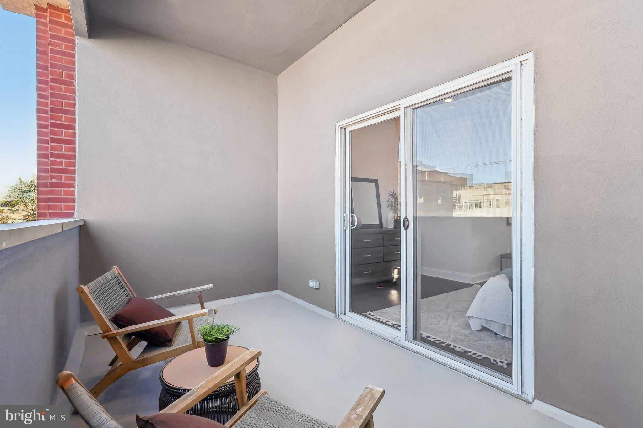 POINT BREEZE - Residential