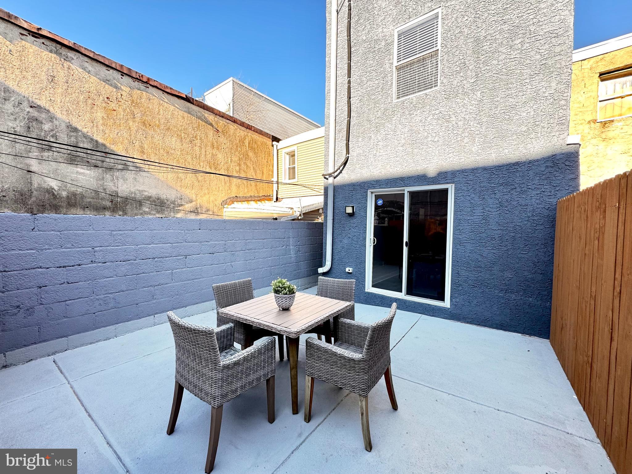 POINT BREEZE - Residential