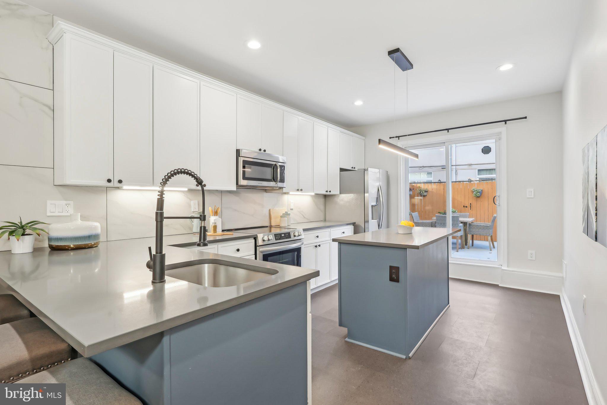 POINT BREEZE - Residential