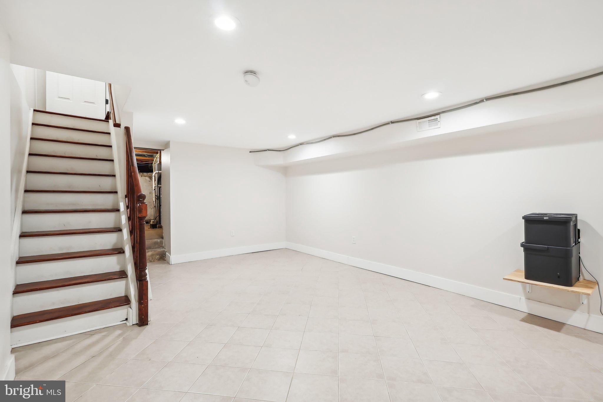 POINT BREEZE - Residential