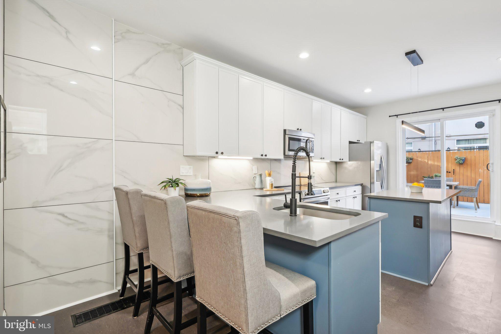 POINT BREEZE - Residential