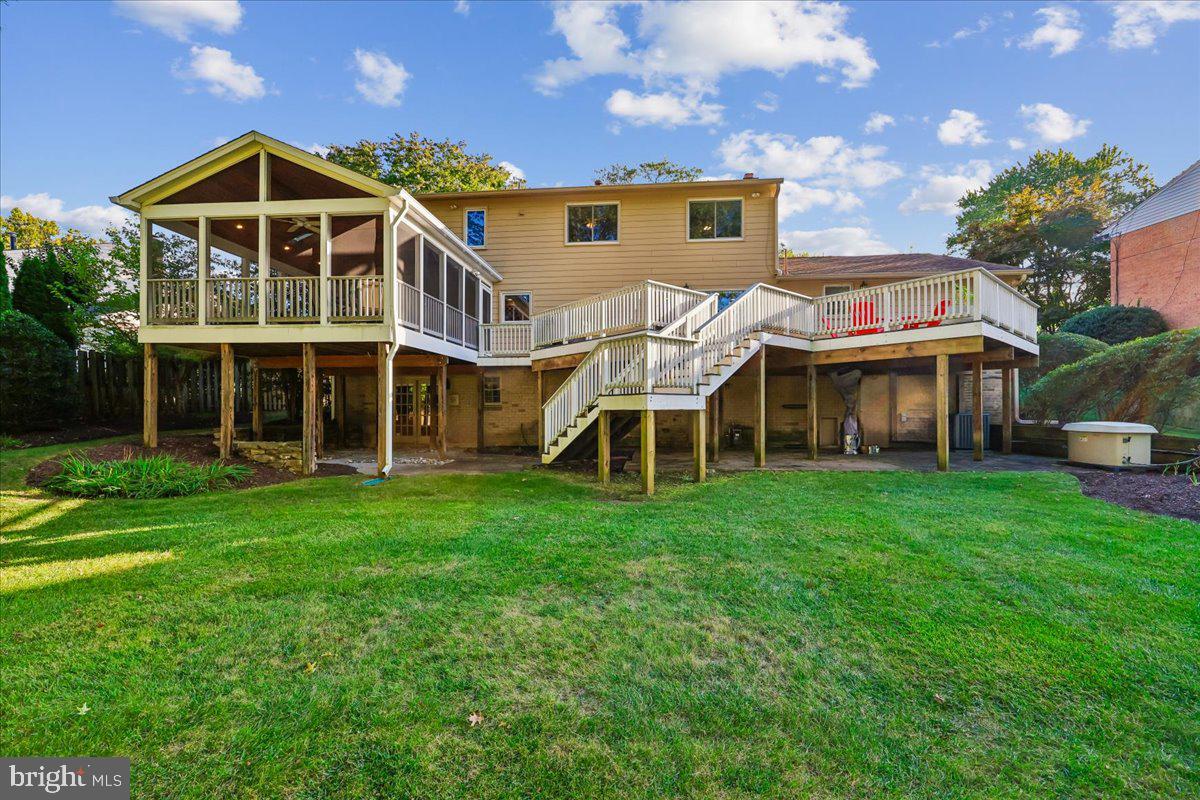 9007 SHAD LANE