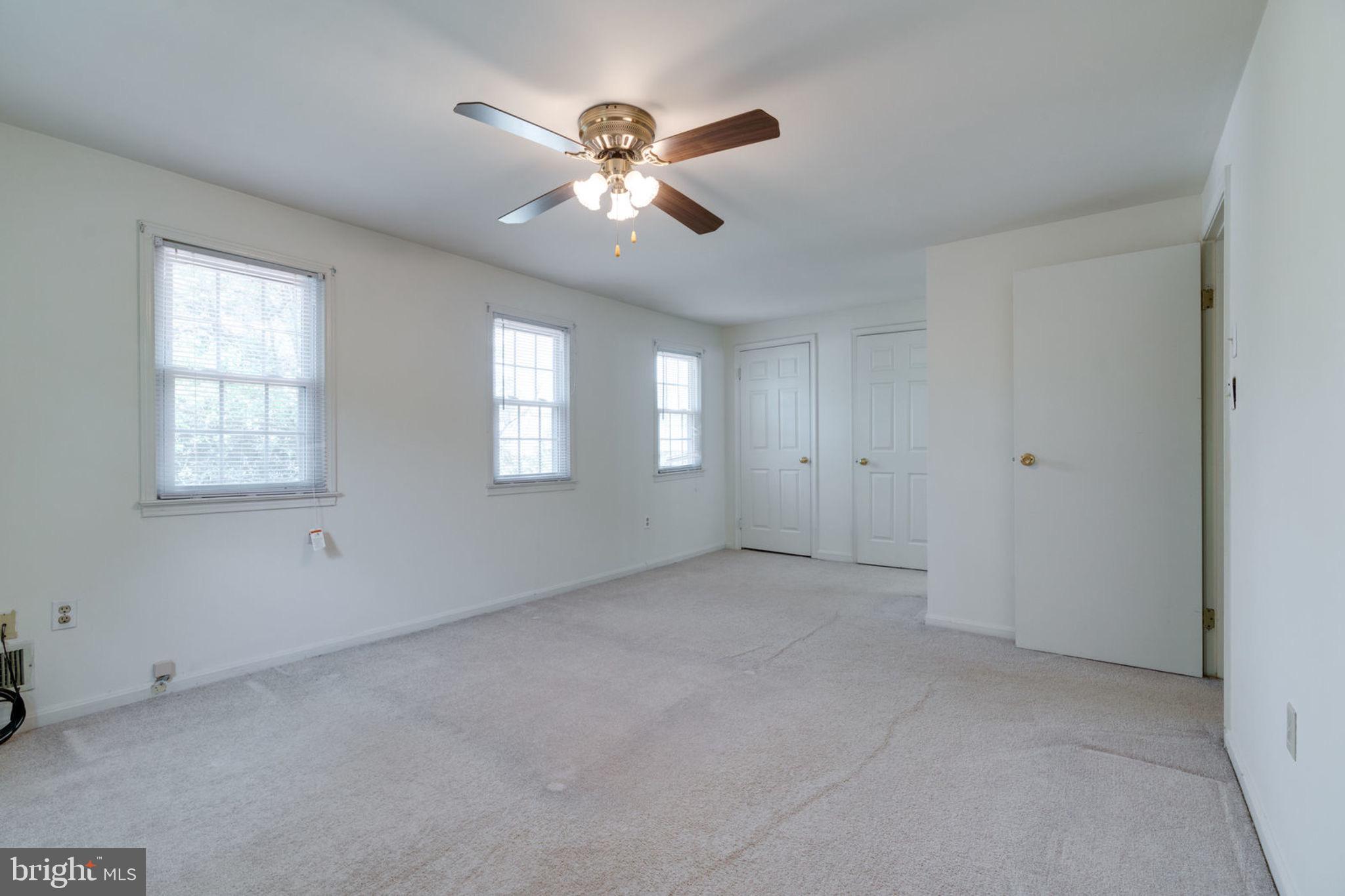 GREENWICH HILL - Residential