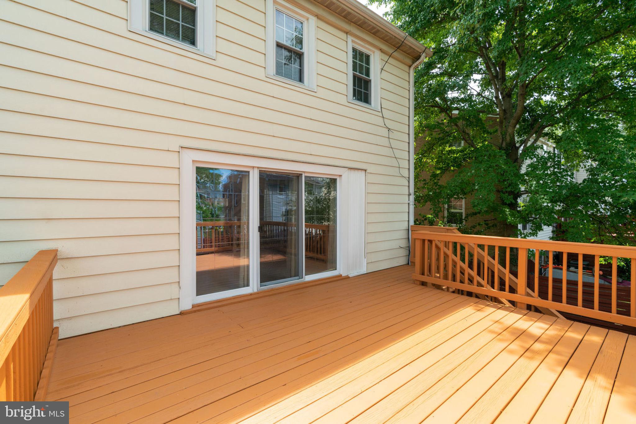 GREENWICH HILL - Residential