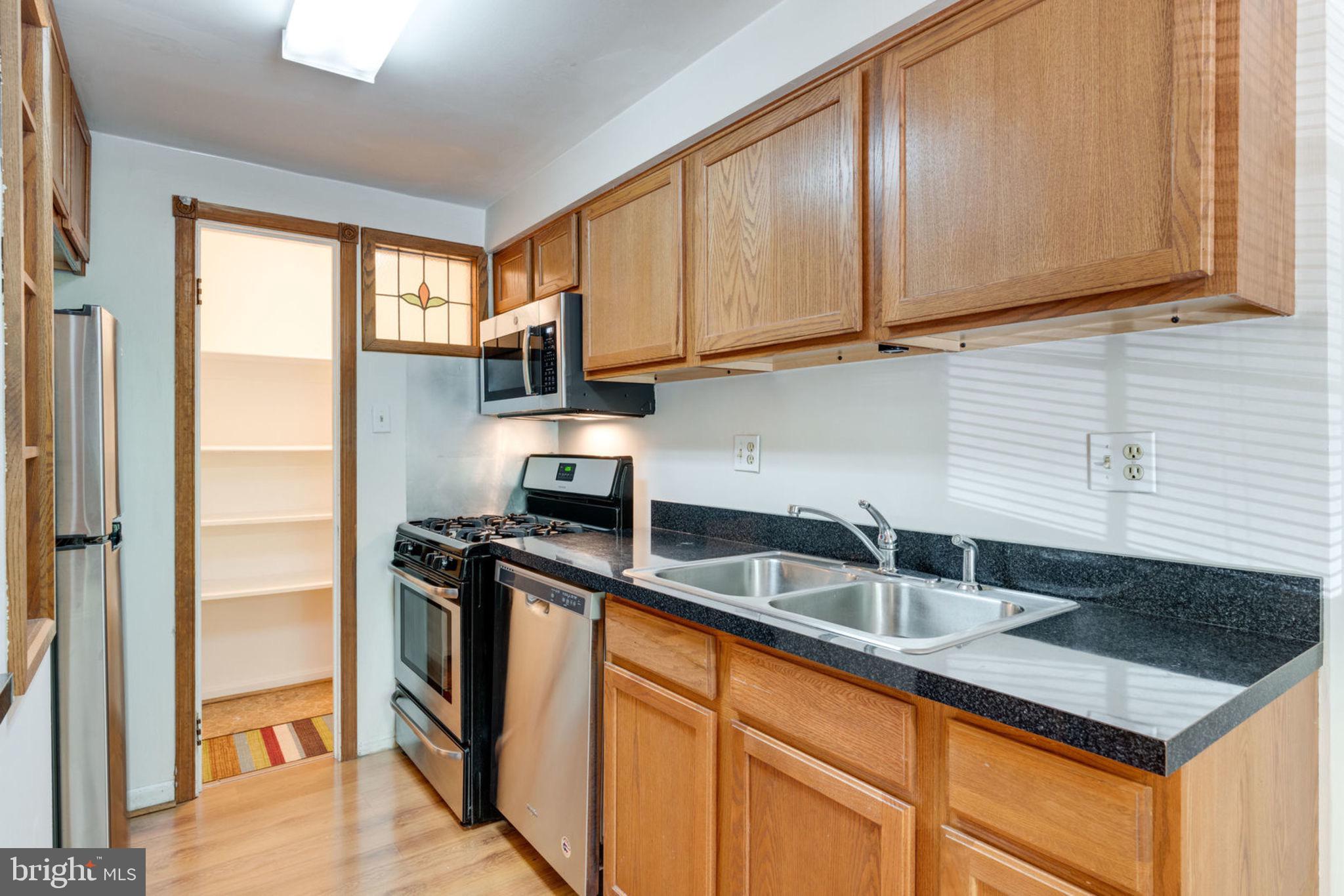 GREENWICH HILL - Residential