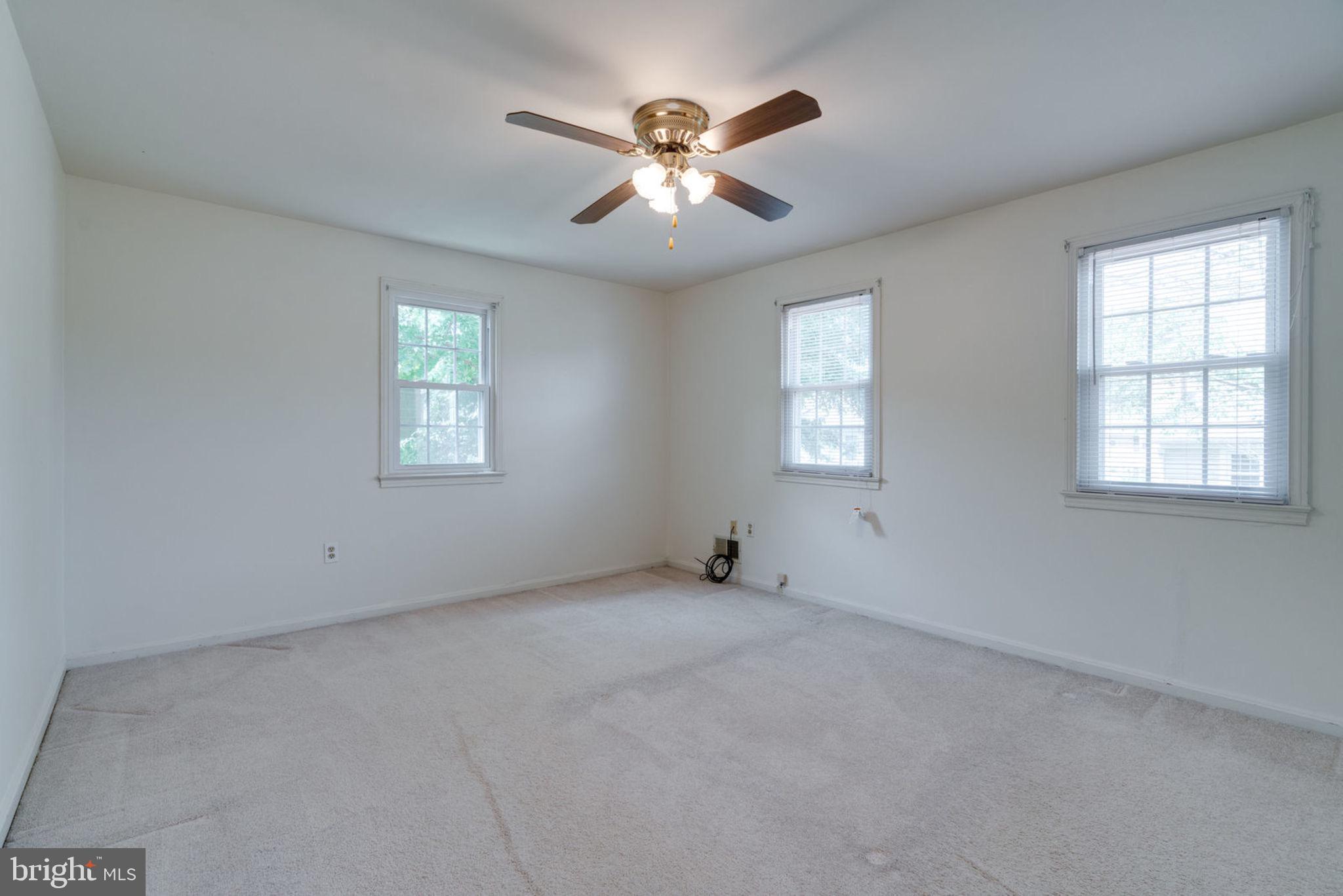 GREENWICH HILL - Residential