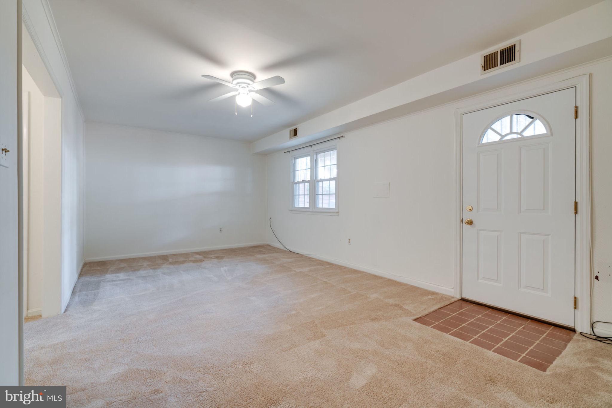 GREENWICH HILL - Residential