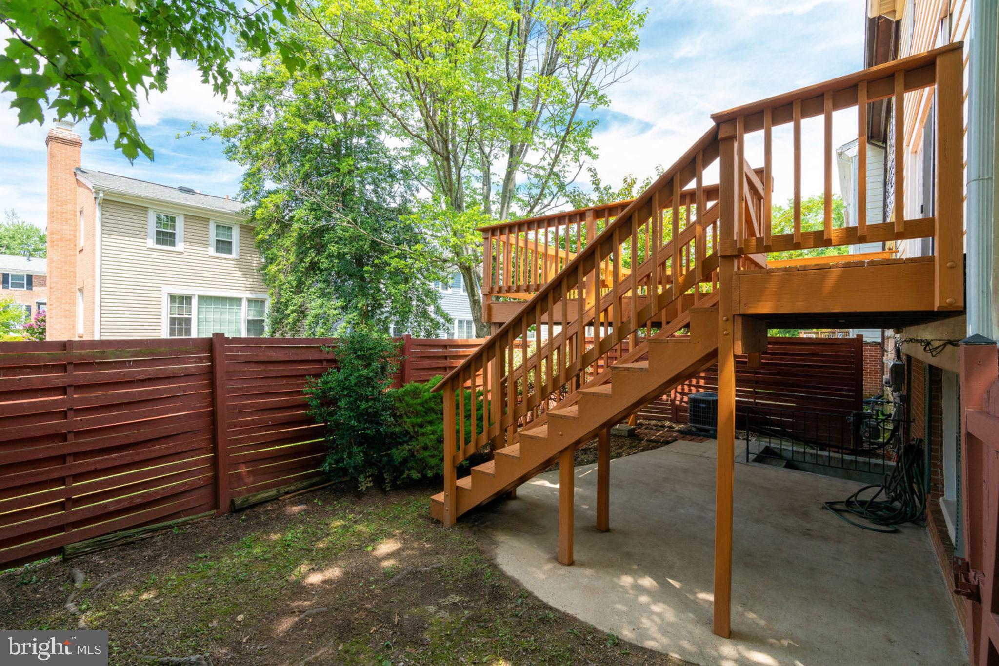 GREENWICH HILL - Residential