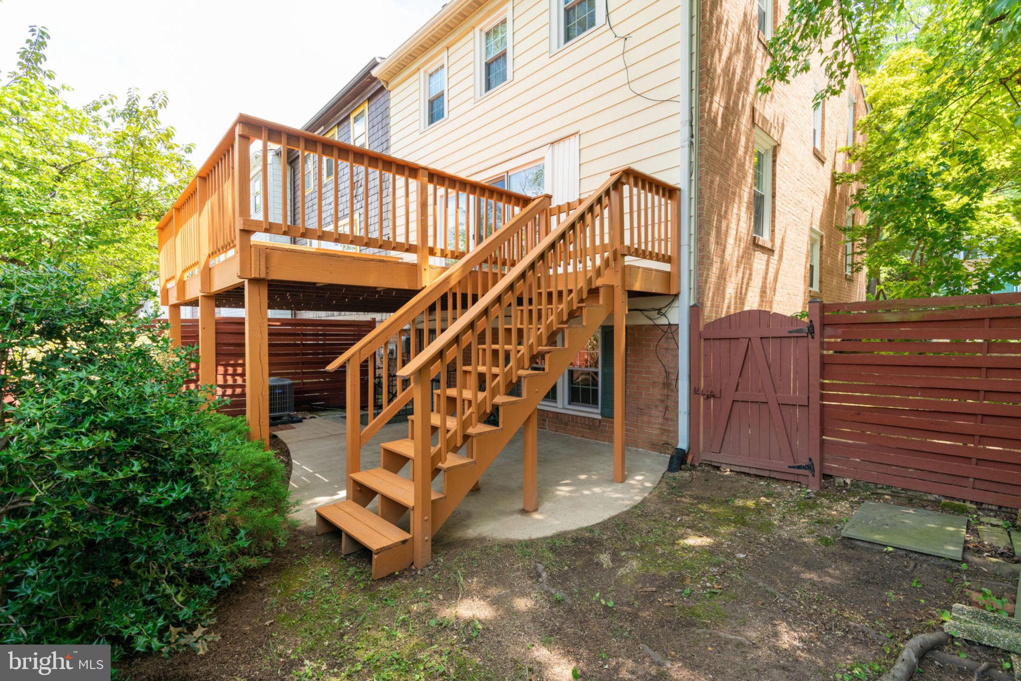 GREENWICH HILL - Residential