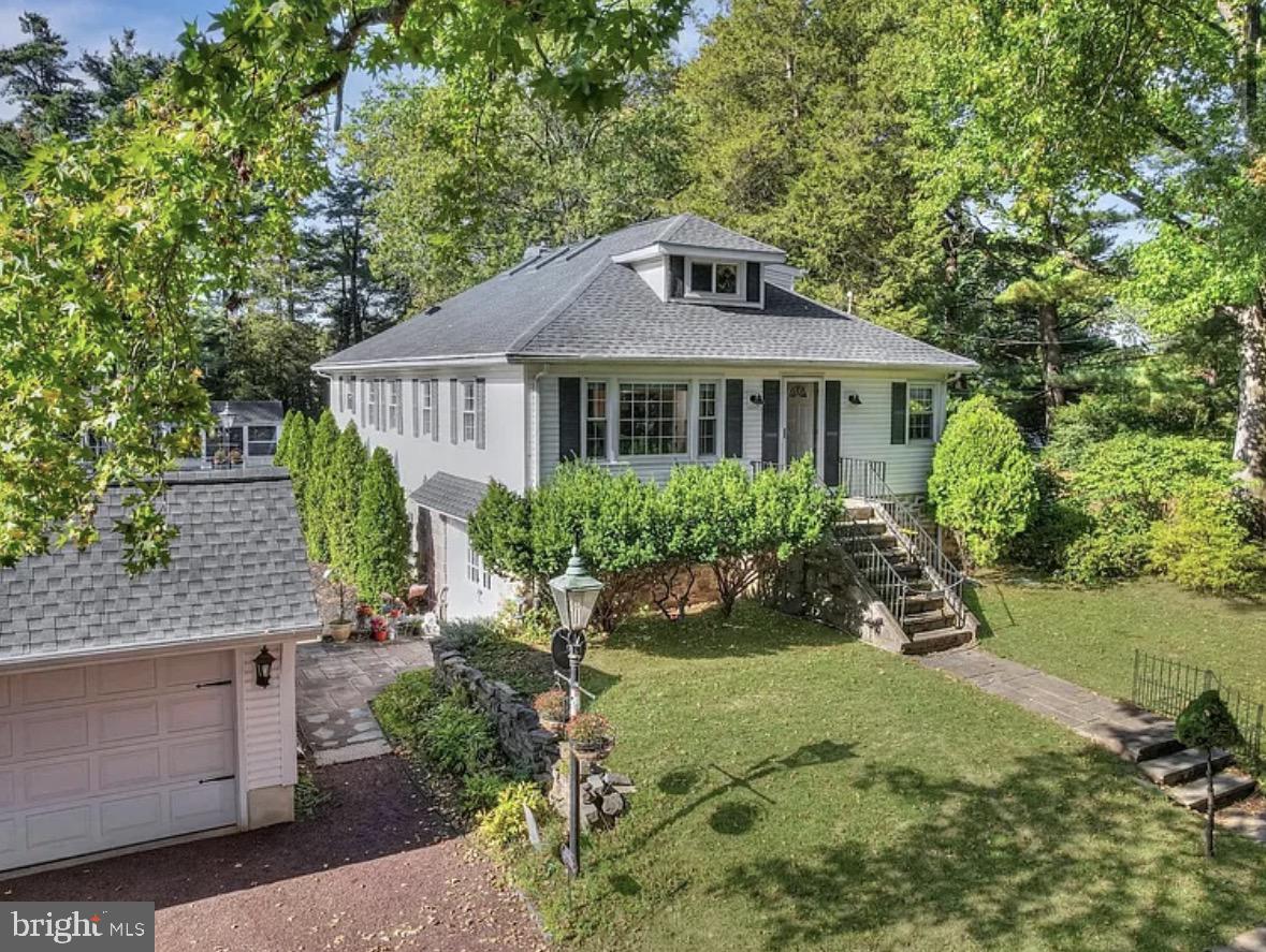 713 ARDSLEY COURT