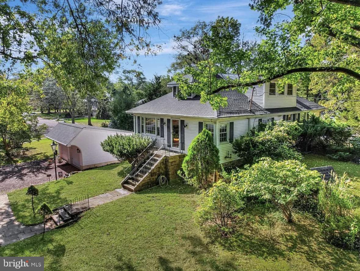713 ARDSLEY COURT