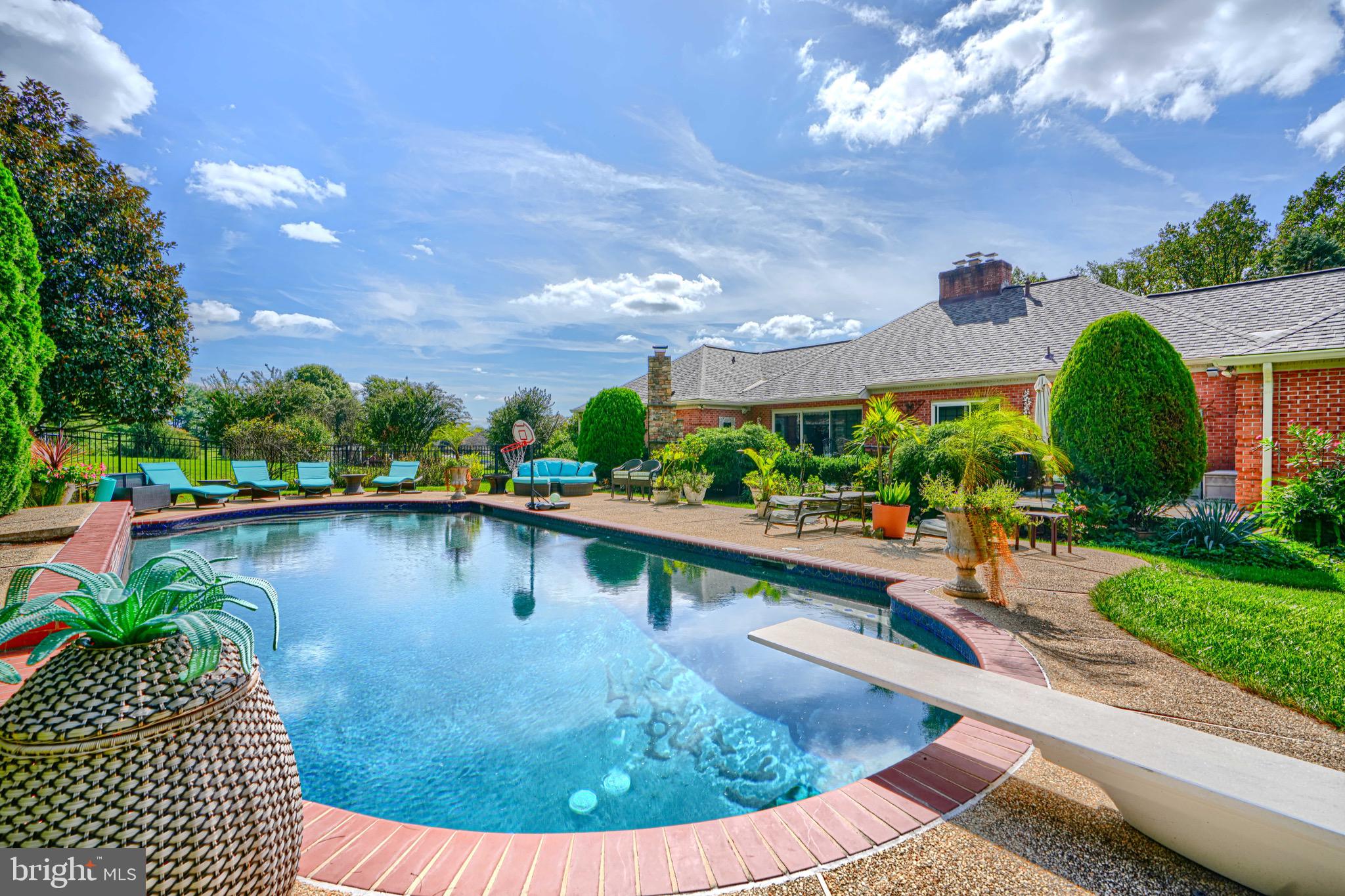 GLENANGUS - Residential