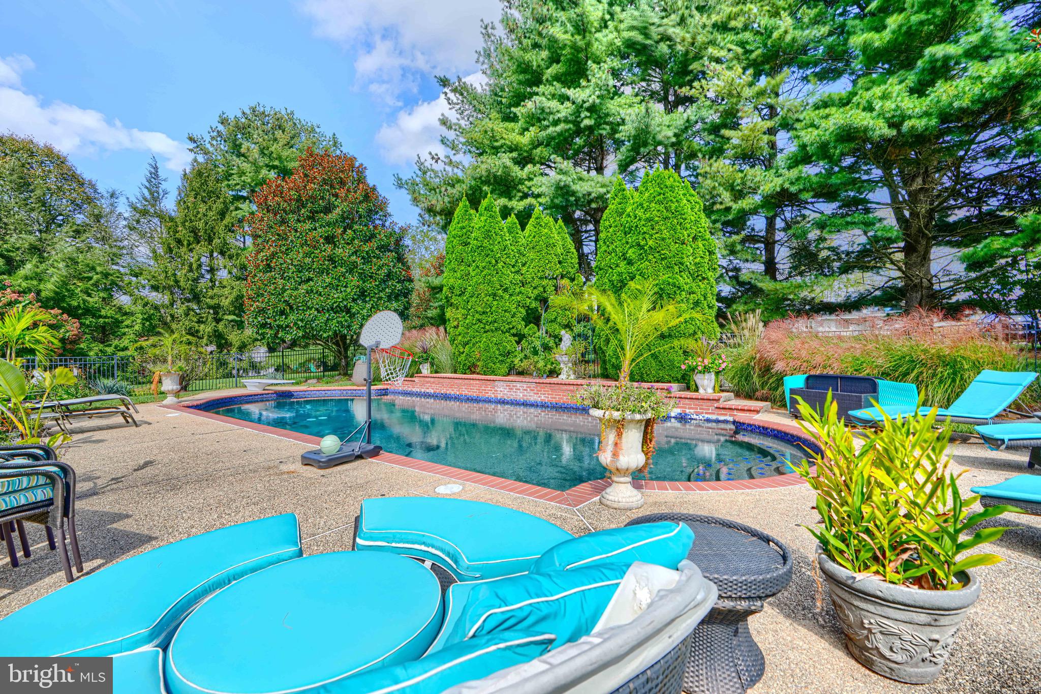 GLENANGUS - Residential