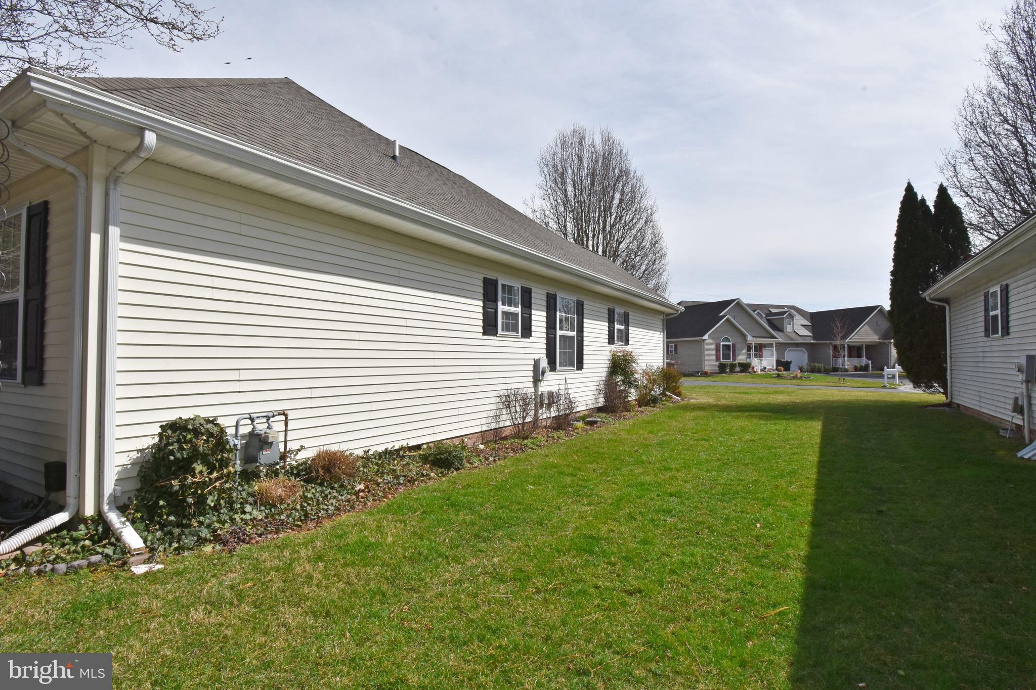 STONE GATE - Residential
