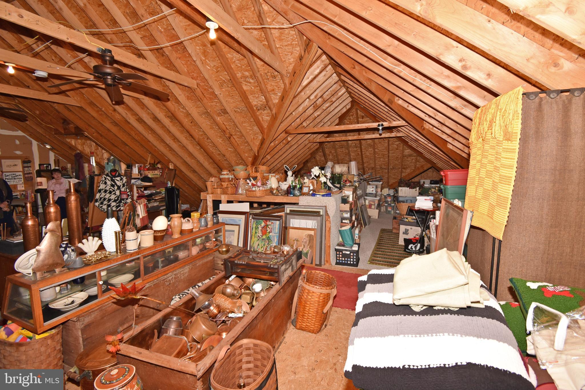 STONE GATE - Residential