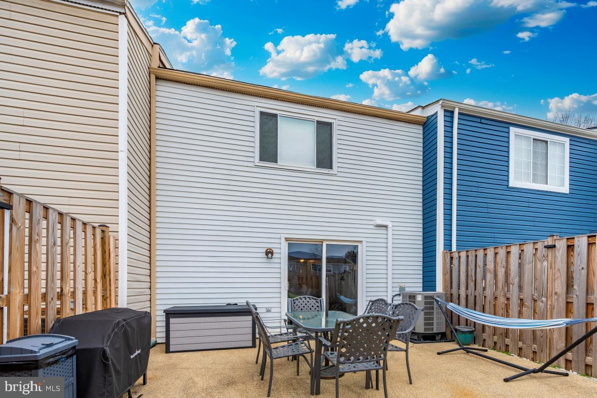 GLADE TOWN - Residential