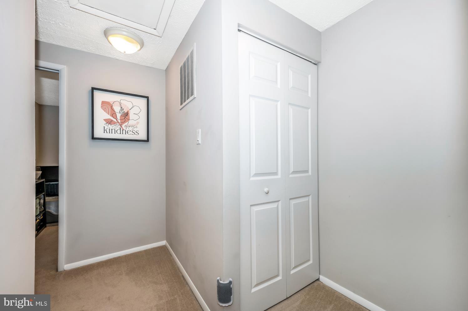 GLADE TOWN - Residential