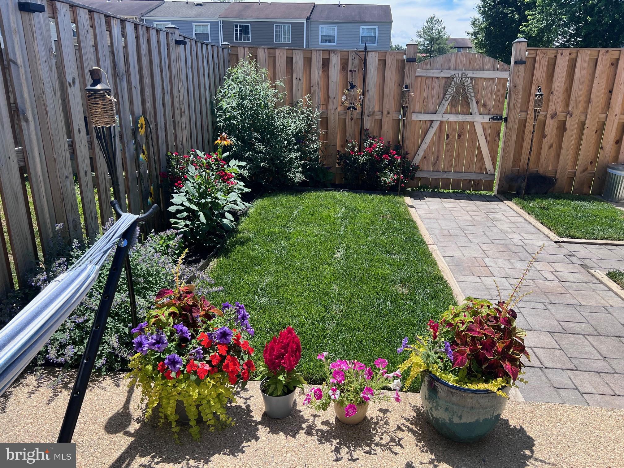 GLADE TOWN - Residential