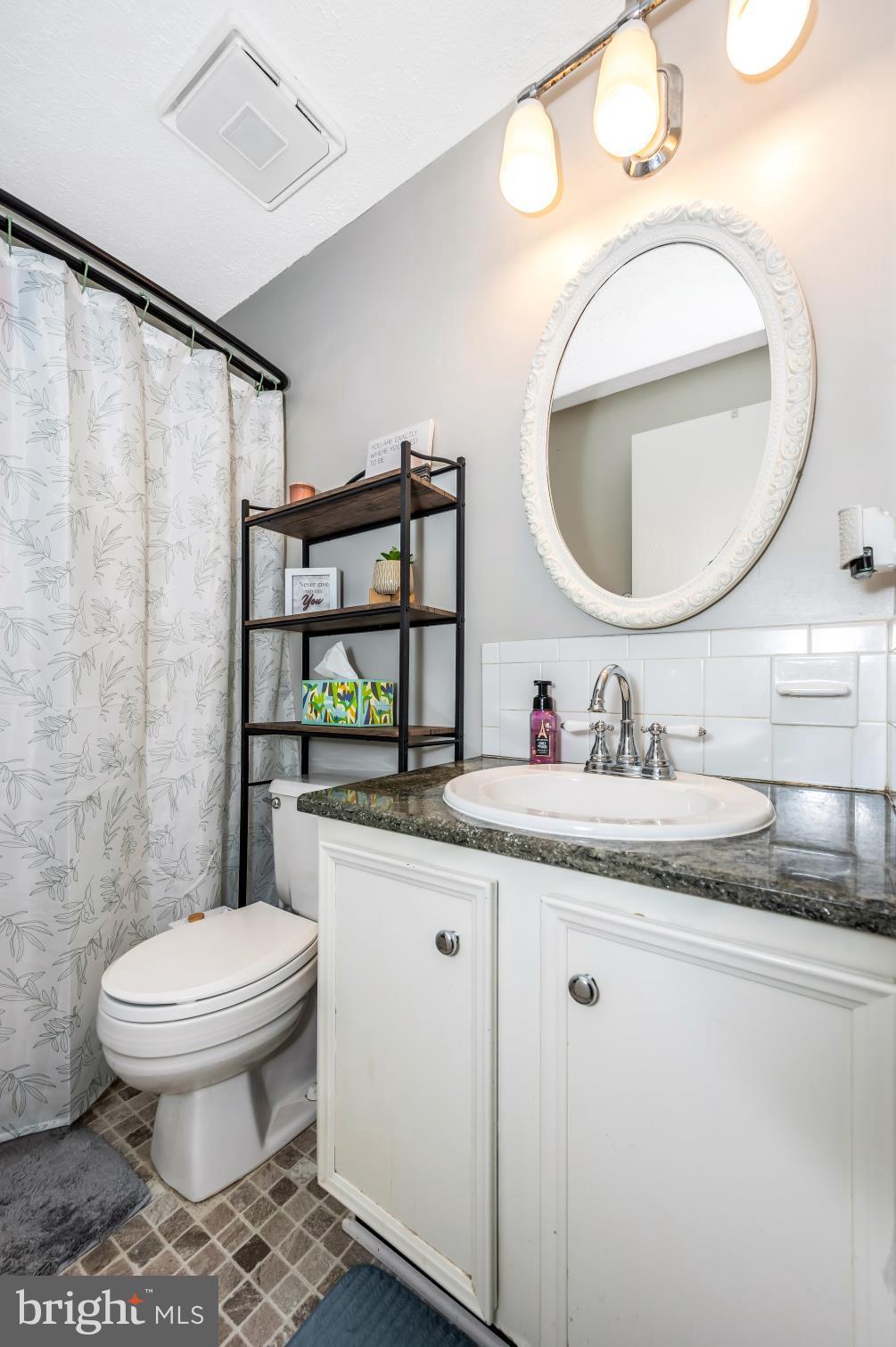 GLADE TOWN - Residential