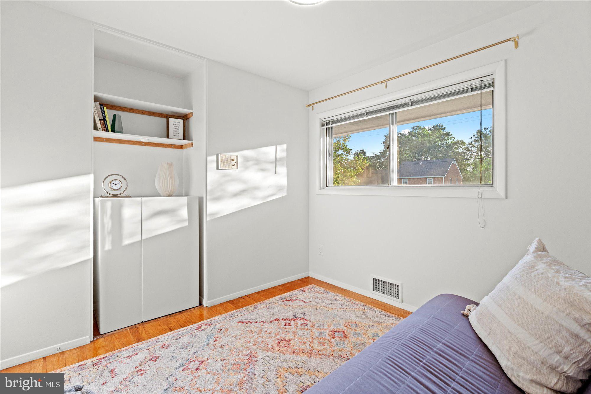 WAYNEWOOD - Residential