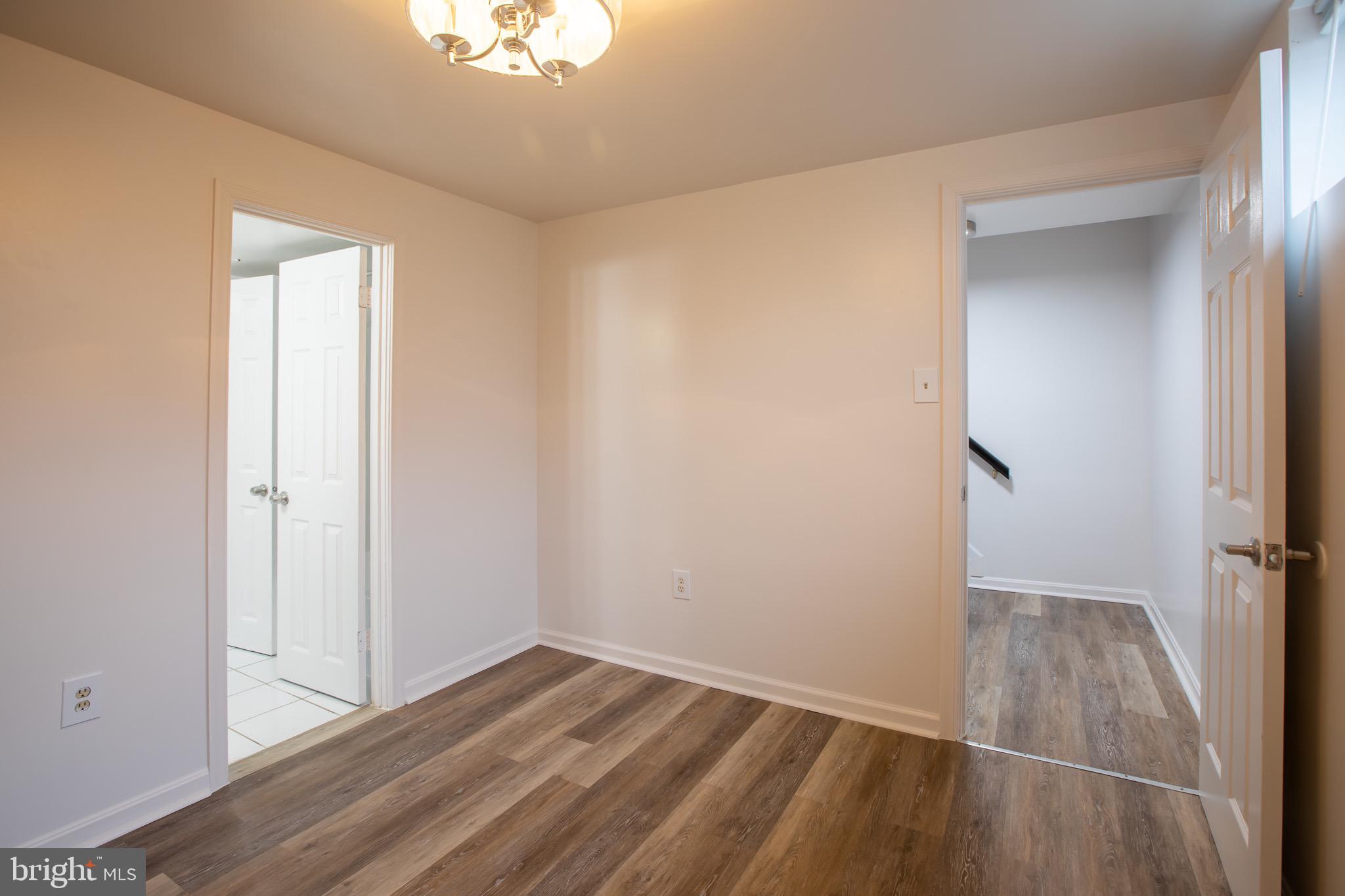 LAKE VILLAGE MANOR - Residential Lease